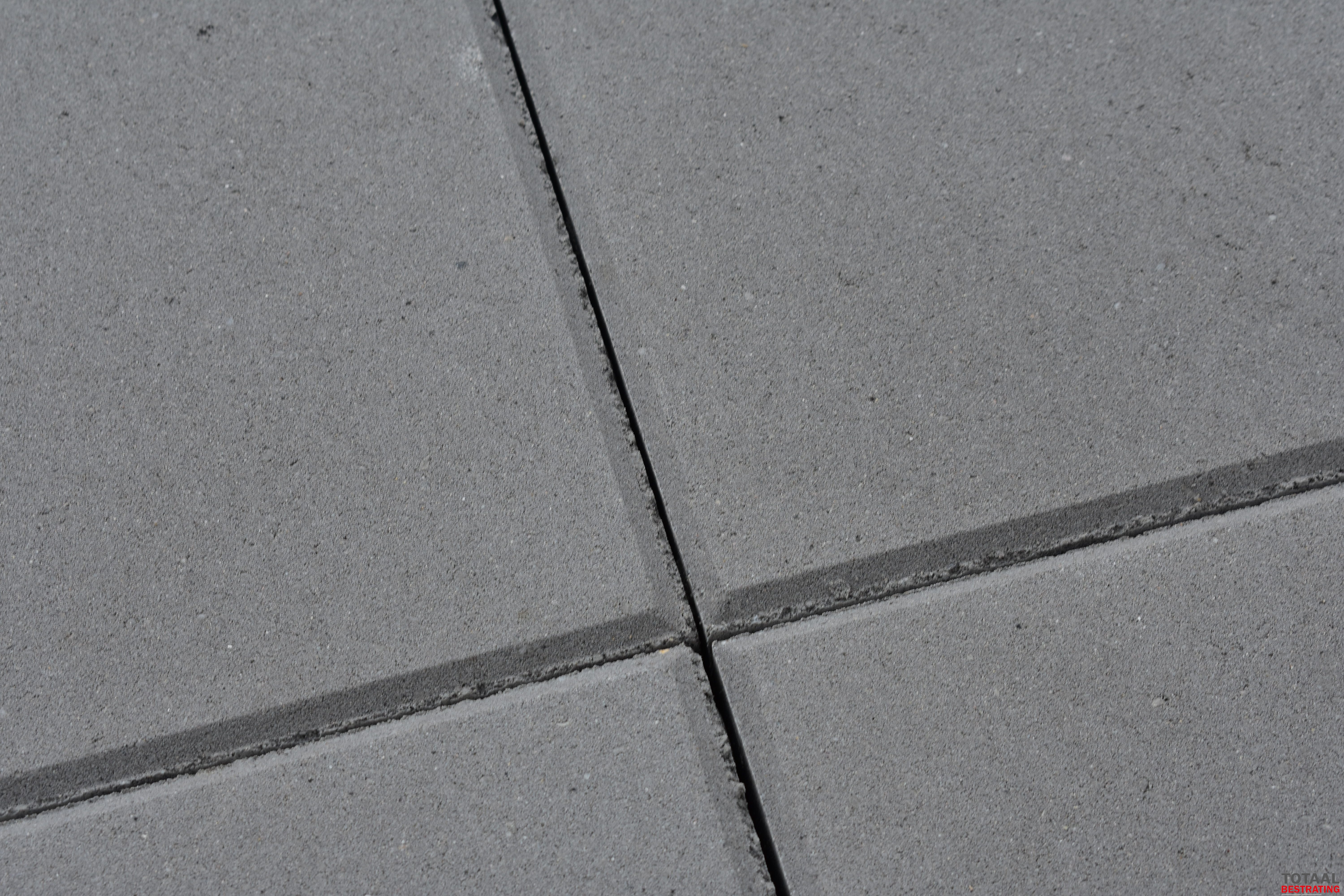Ga naar beneden Rustiek Schatting betontegel 50x50x5cm met facet grijs - Totaal Bestrating